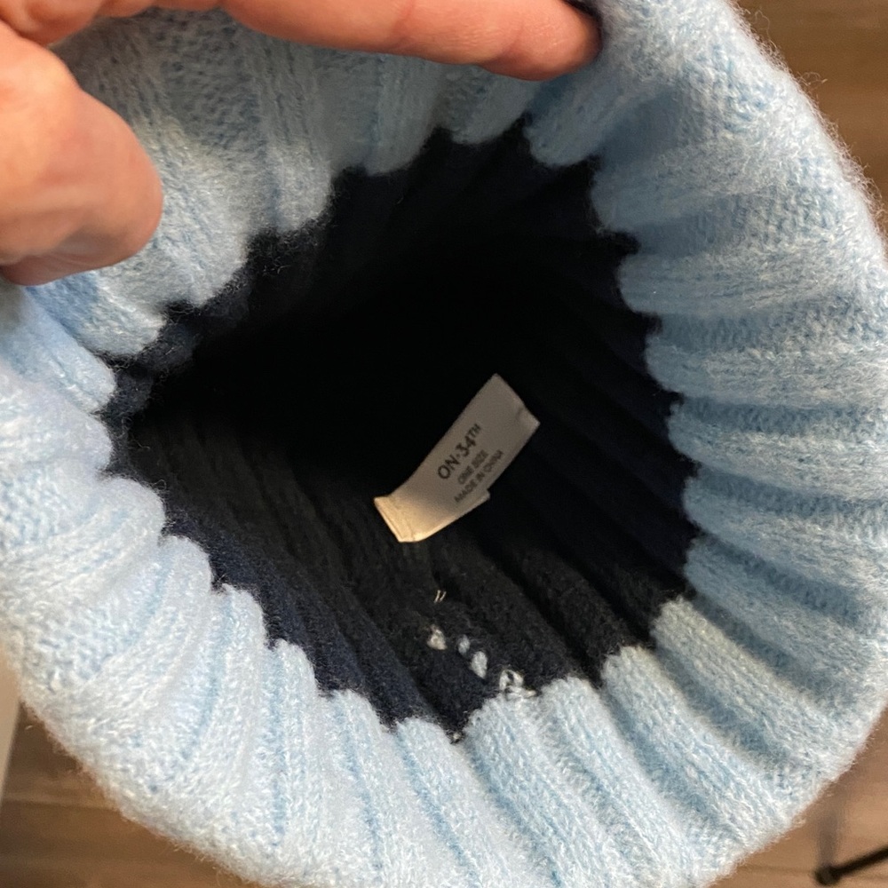On 34th Women’s Wide Ribbed Color Blocked Beanie Blue Luxury Soft - Picture 5 of 6